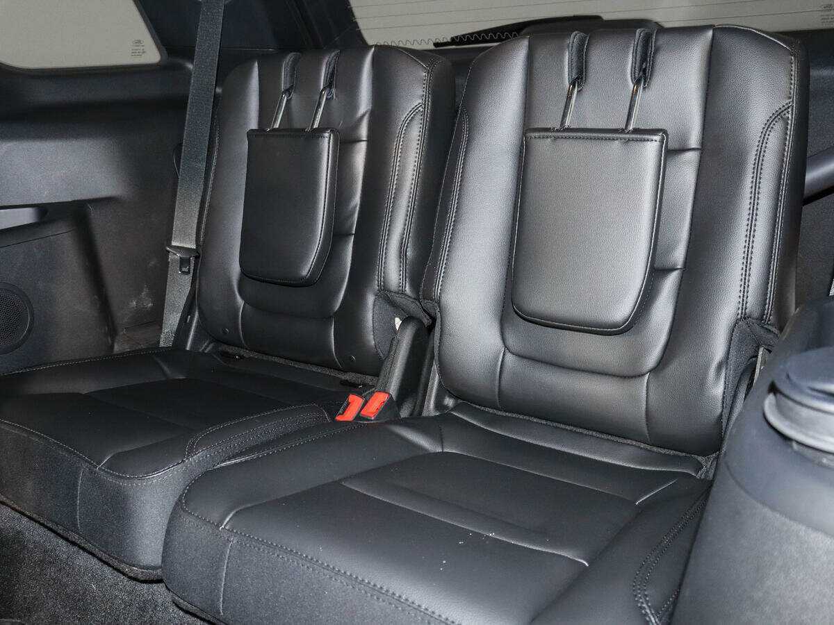 Ford Explorer, 2017 Фото №13
