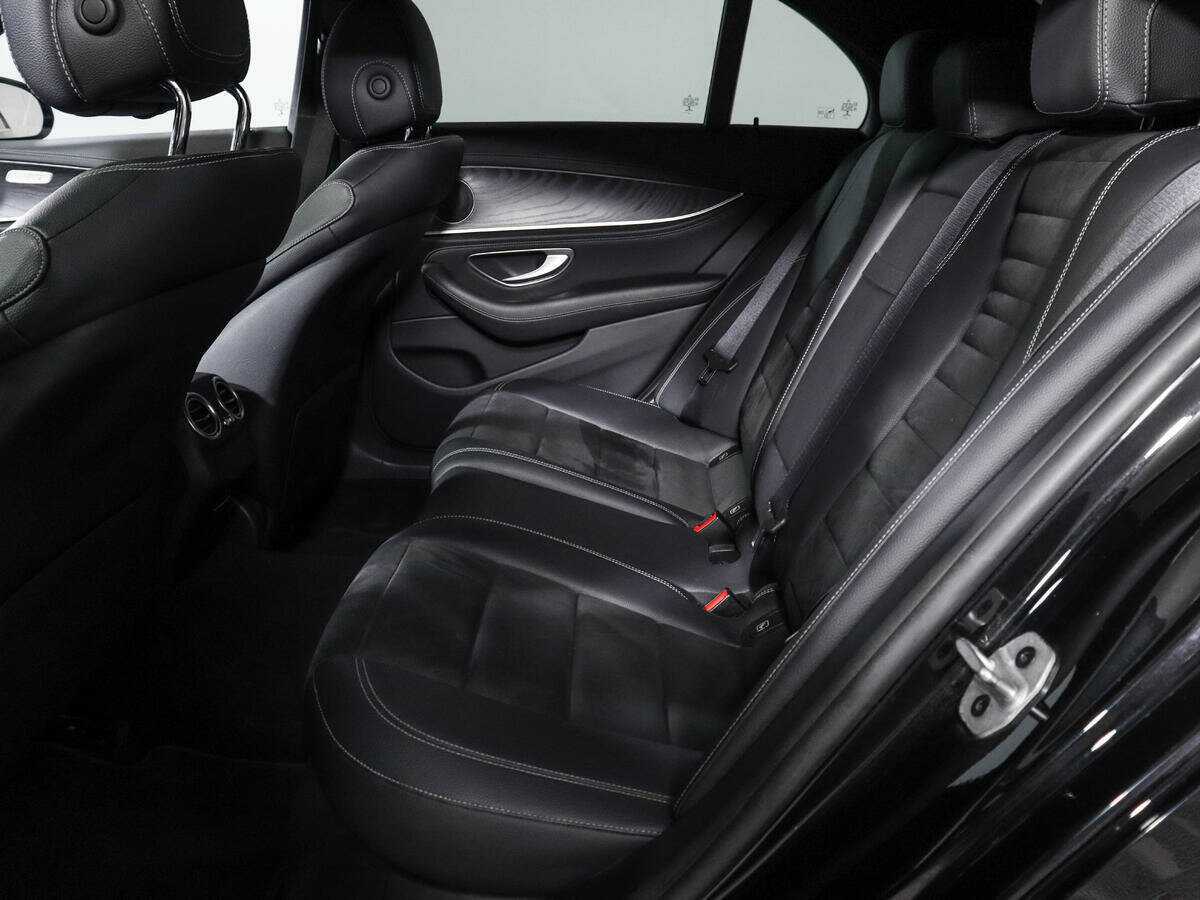 Mercedes-Benz E-Класс 200, 2020 Фото №10