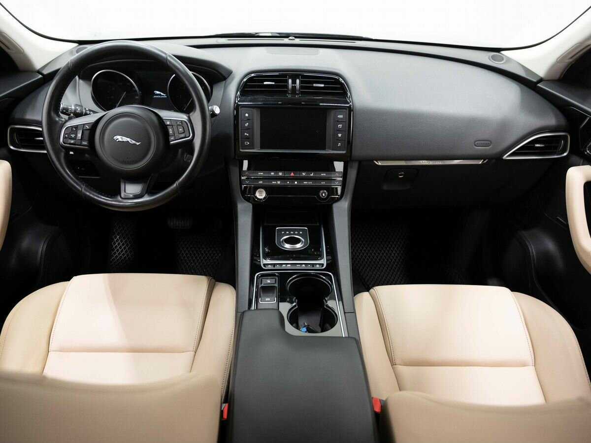 Jaguar F-Pace, 2017 Фото №11