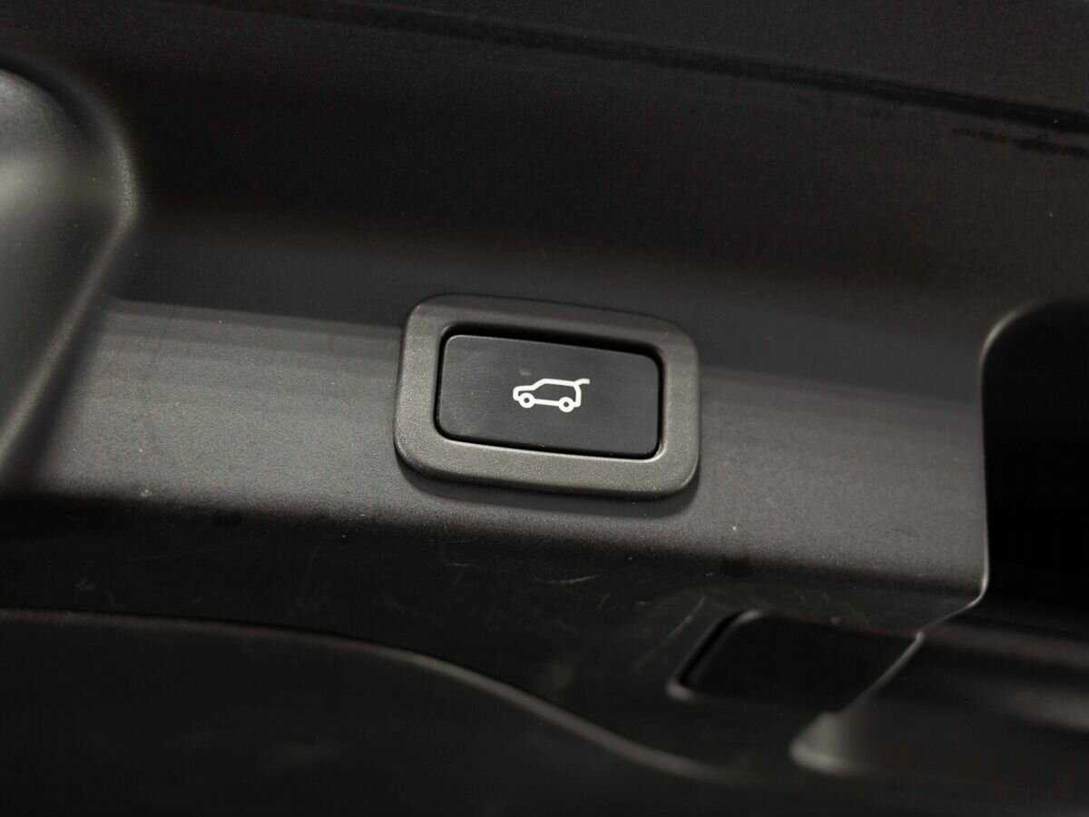 Jaguar F-Pace, 2017 Фото №21