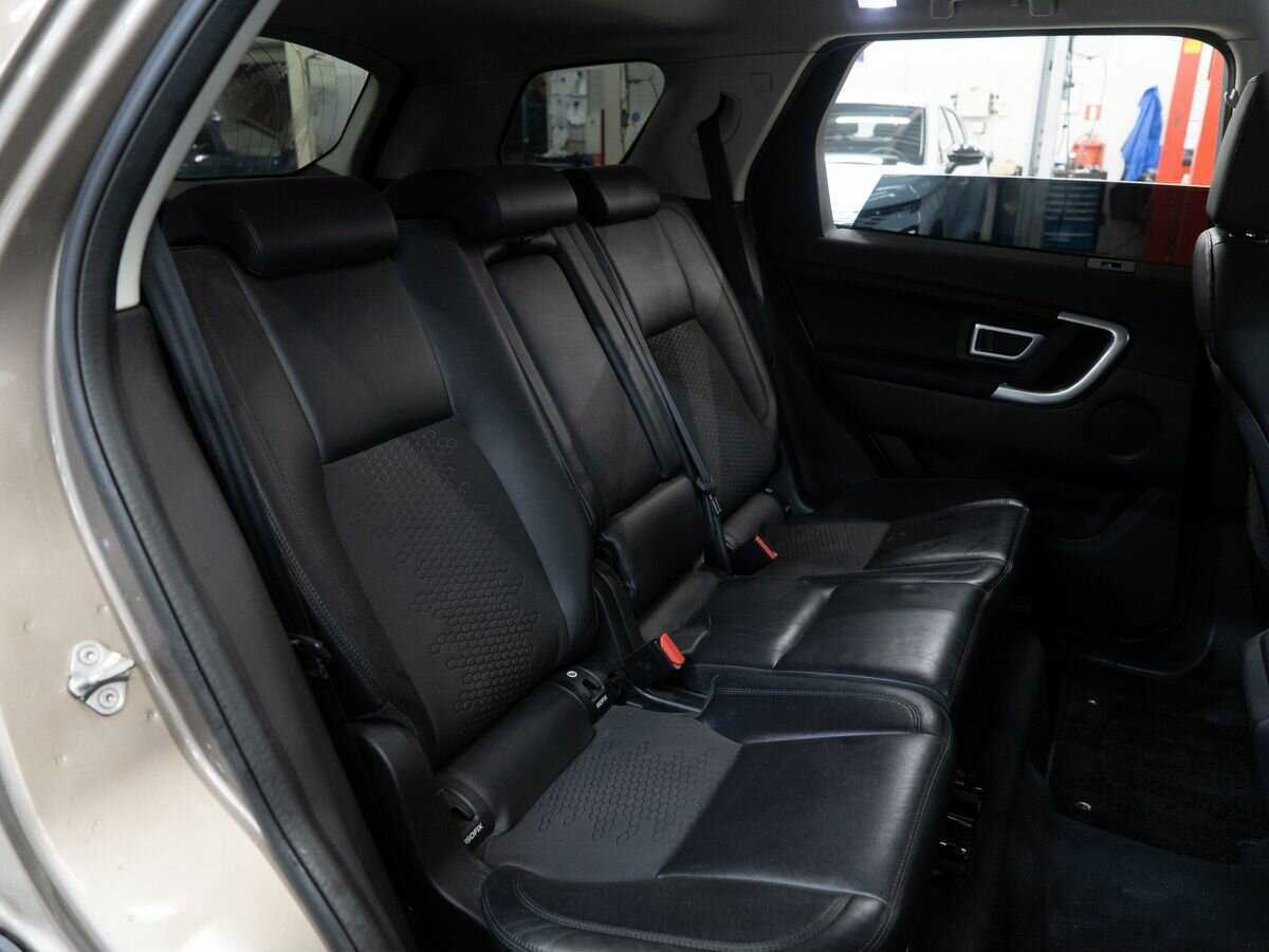 Land Rover Discovery Sport, 2017 - 143 338 км. | Фото №8