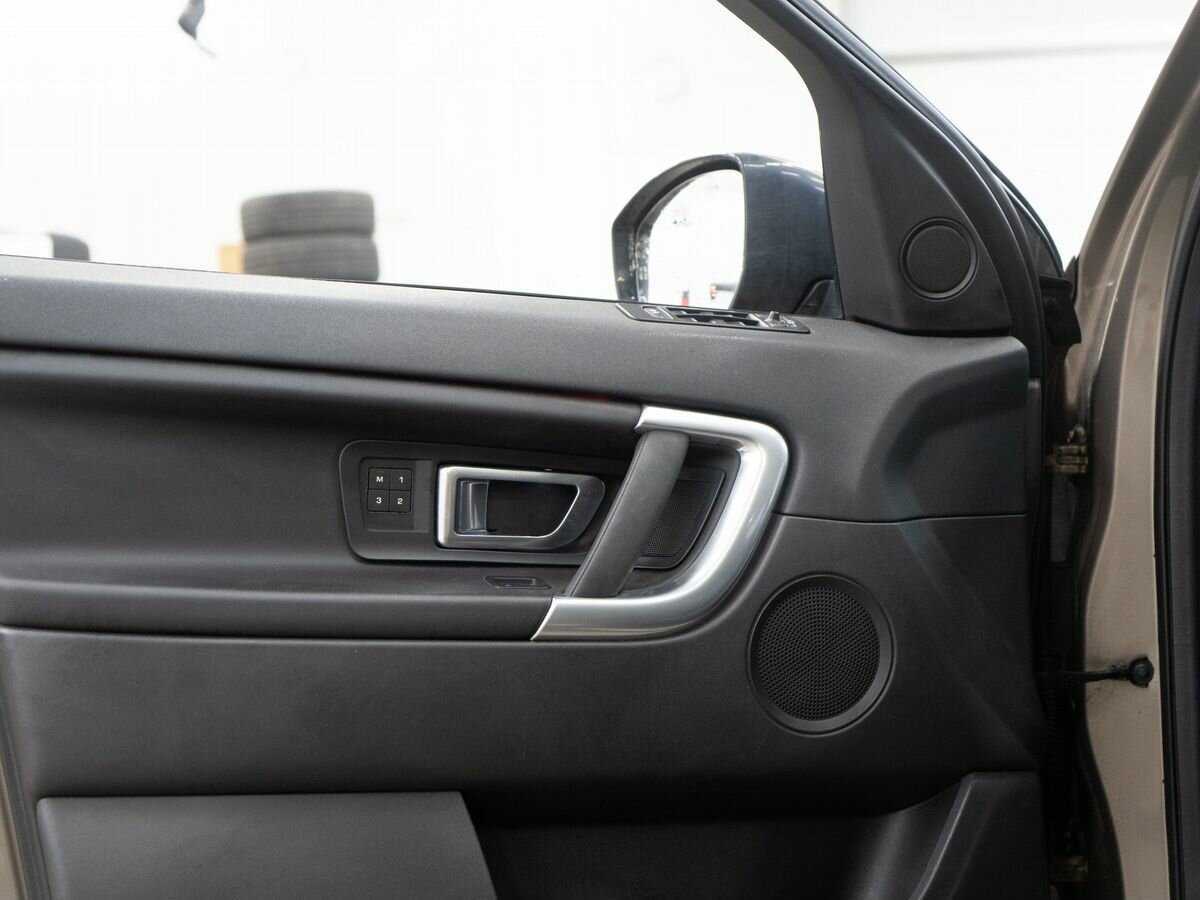 Land Rover Discovery Sport, 2017 Фото №16