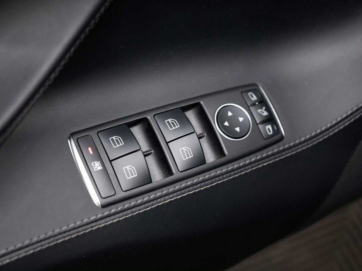 Tesla Model S Performance, 2020 Фото №18