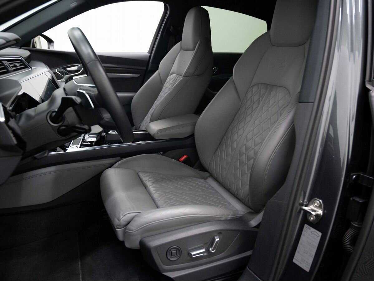 Audi e-tron 50, 2020 Фото №8