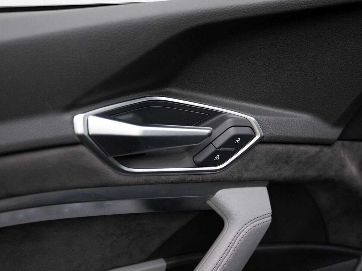 Audi e-tron 50, 2020 Фото №20