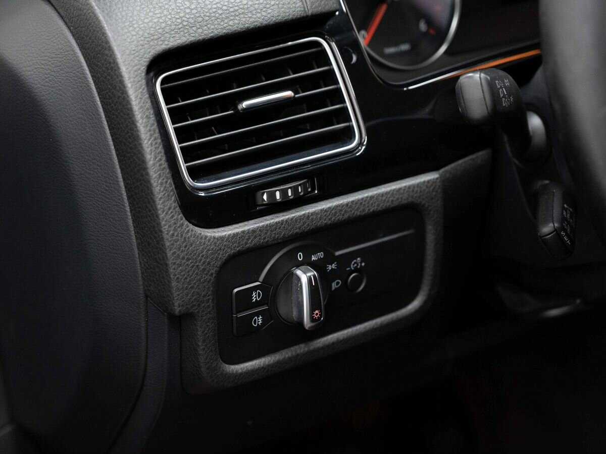 Volkswagen Touareg, 2010 Фото №22