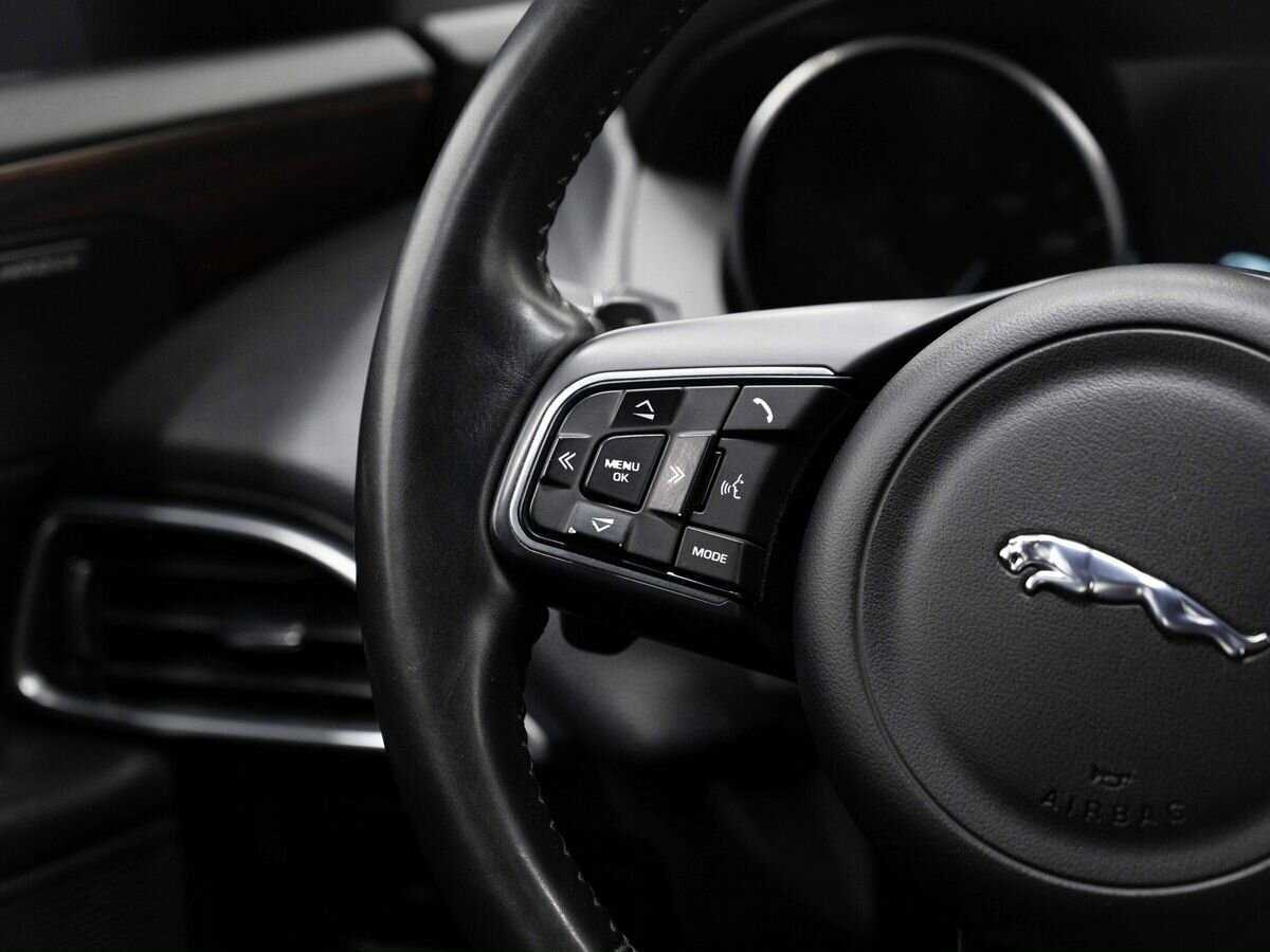 Jaguar XE, 2016 Фото №15