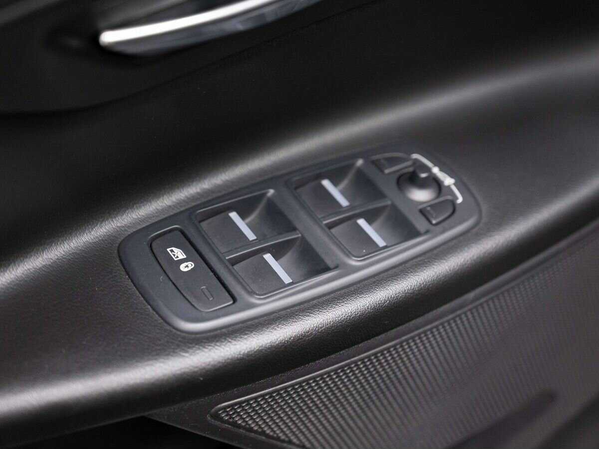 Jaguar XE, 2016 Фото №18