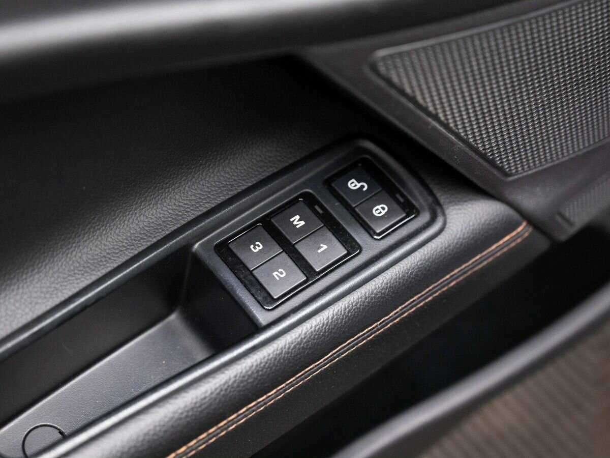 Jaguar XE, 2016 Фото №19