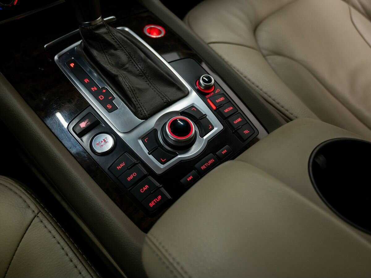 Audi Q7, 2010 Фото №19