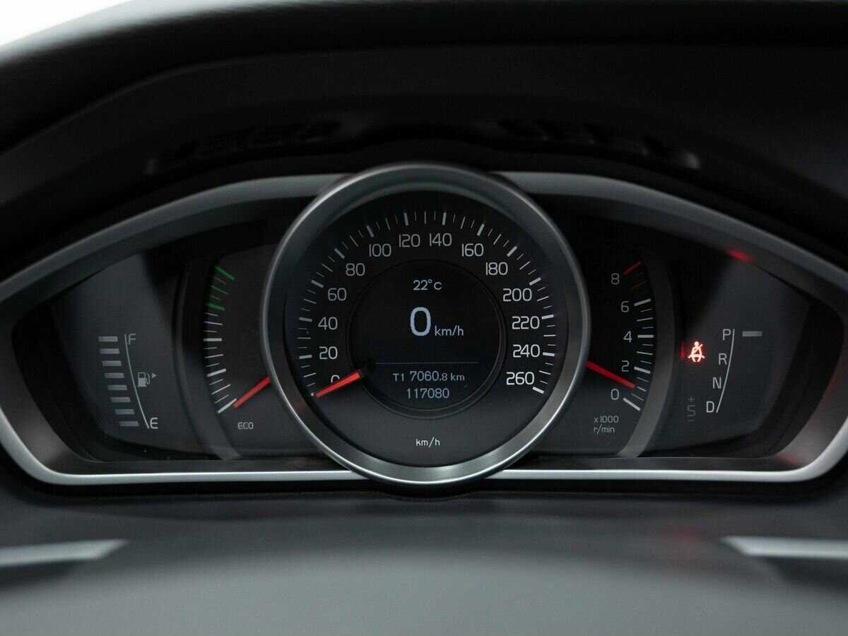 Volvo V40 Cross Country, 2017 Фото №15