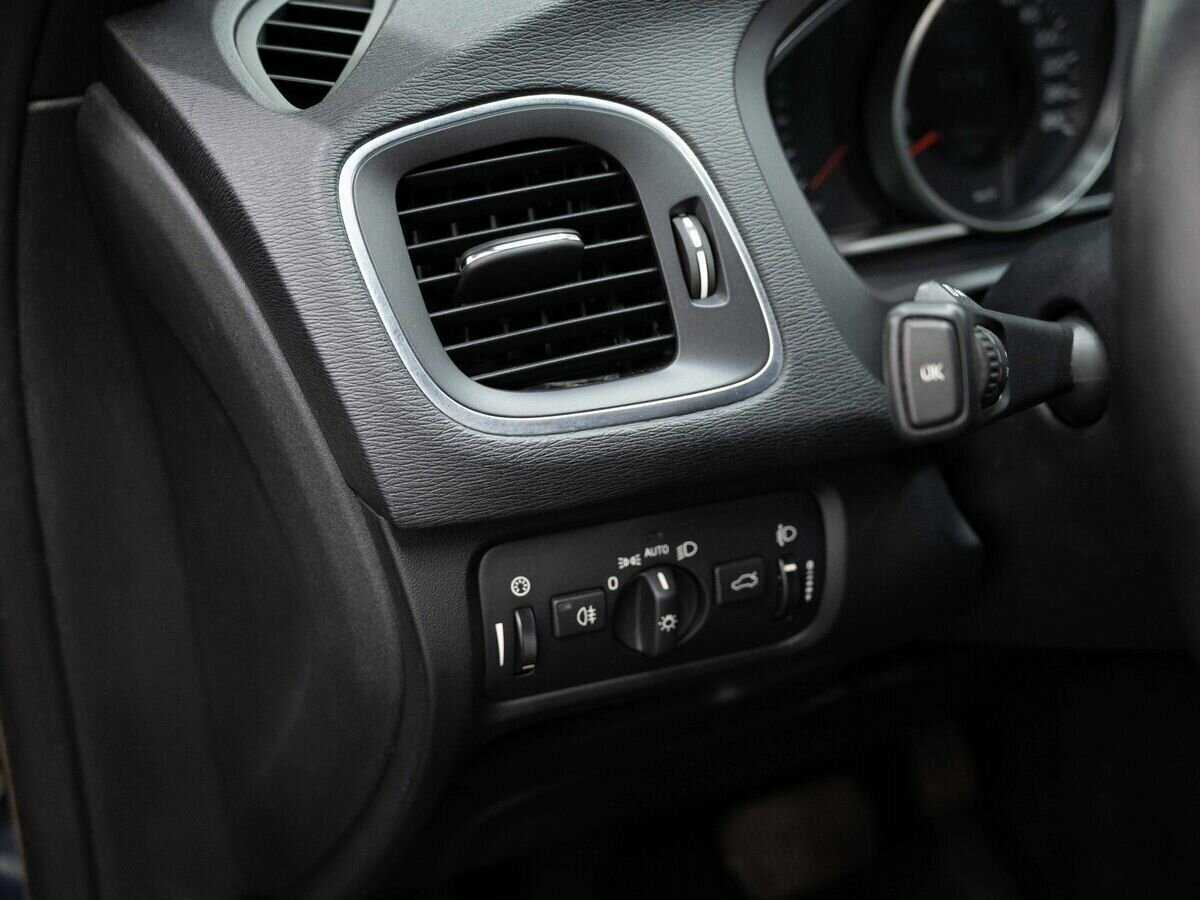 Volvo V40 Cross Country, 2017 Фото №21