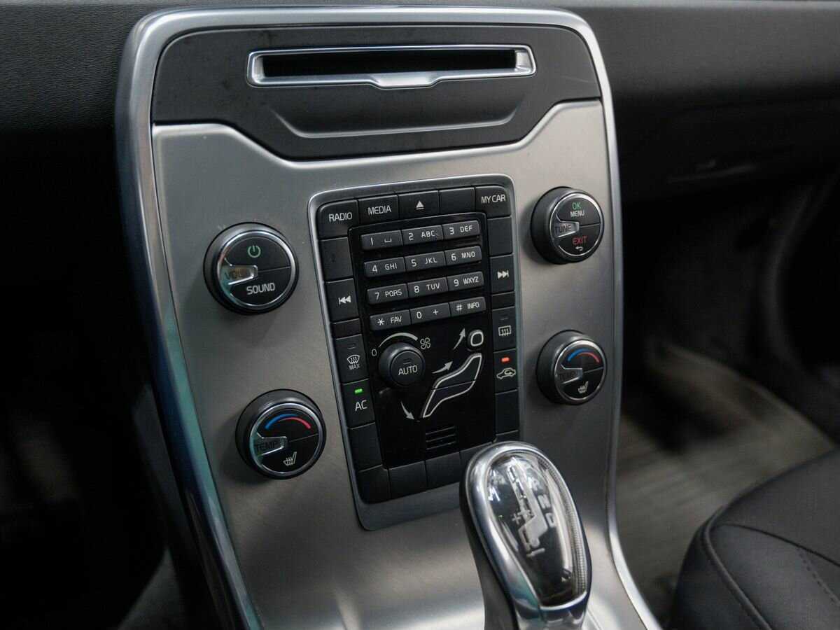 Volvo S80, 2012 Фото №17