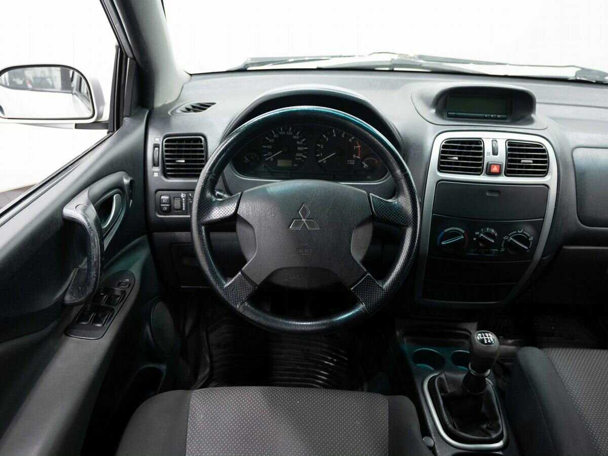 Mitsubishi Space Star, 2002 Фото №13