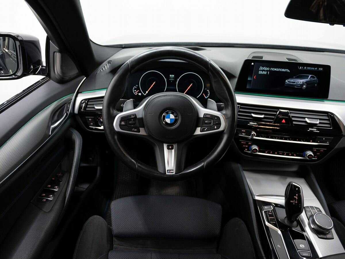 BMW 5 серии 530i xDrive, 2018 Фото №15