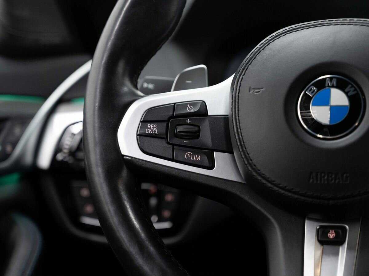 BMW 5 серии 530i xDrive, 2018 Фото №16