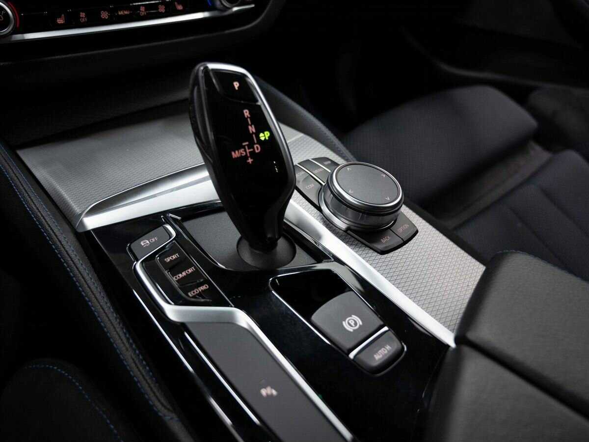 BMW 5 серии 530i xDrive, 2018 Фото №21