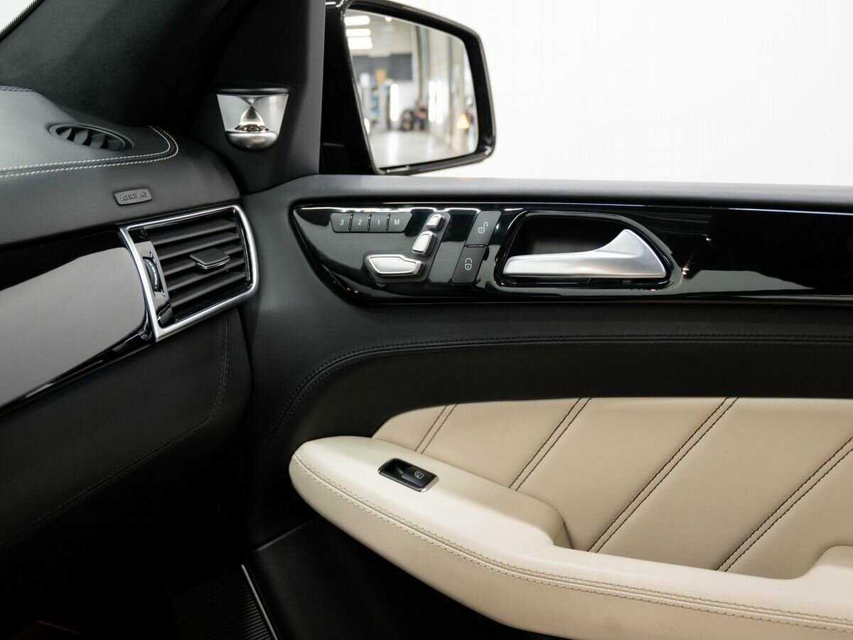 Mercedes-Benz GLE AMG 63 AMG S, 2016 Фото №24