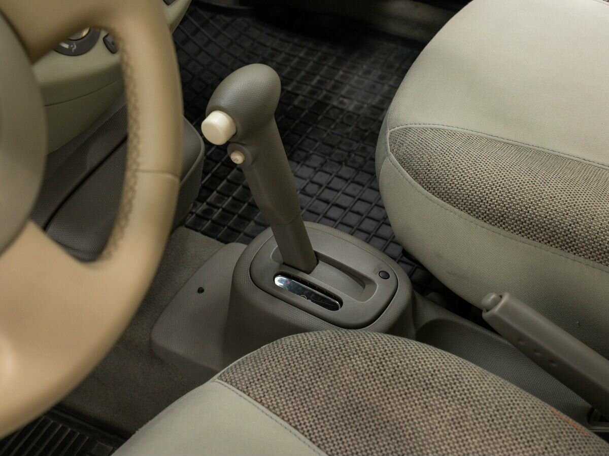 Nissan Micra, 2005 Фото №17