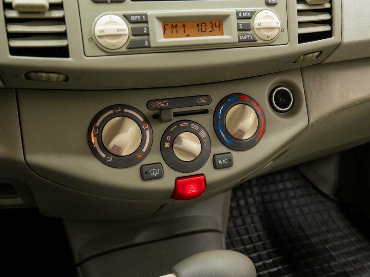 Nissan Micra, 2005 Фото №19