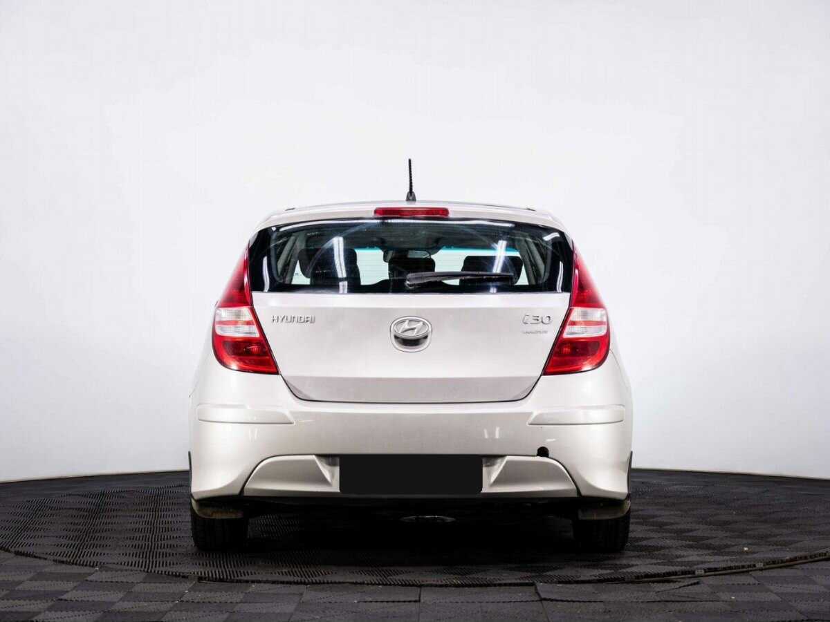 Hyundai i30, 2010 Фото №5