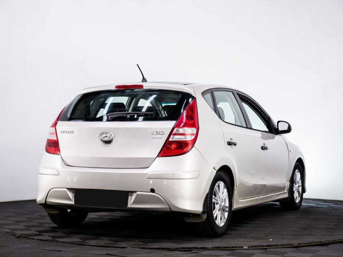 Hyundai i30, 2010 Фото №6