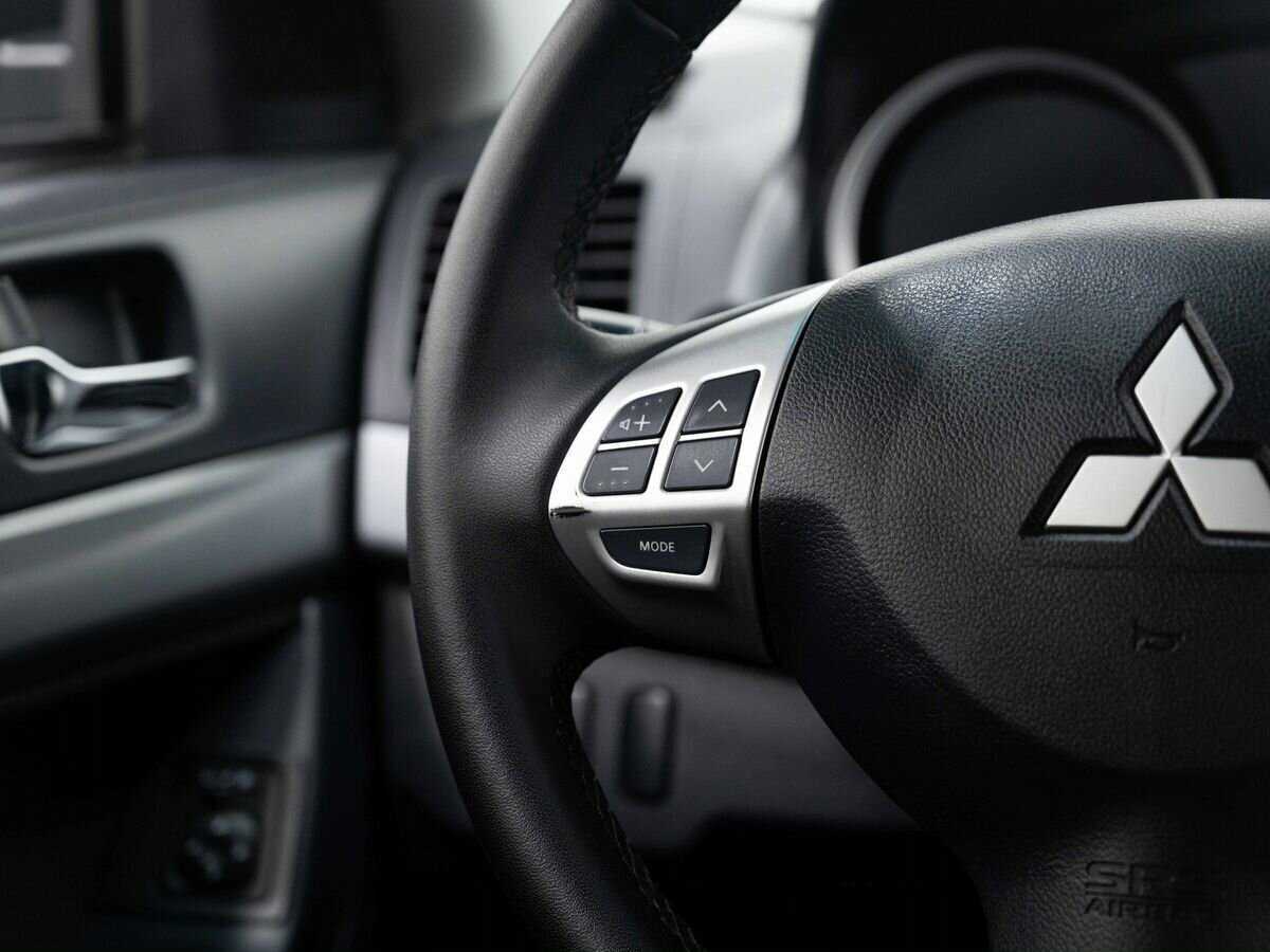 Mitsubishi Lancer, 2011 Фото №15