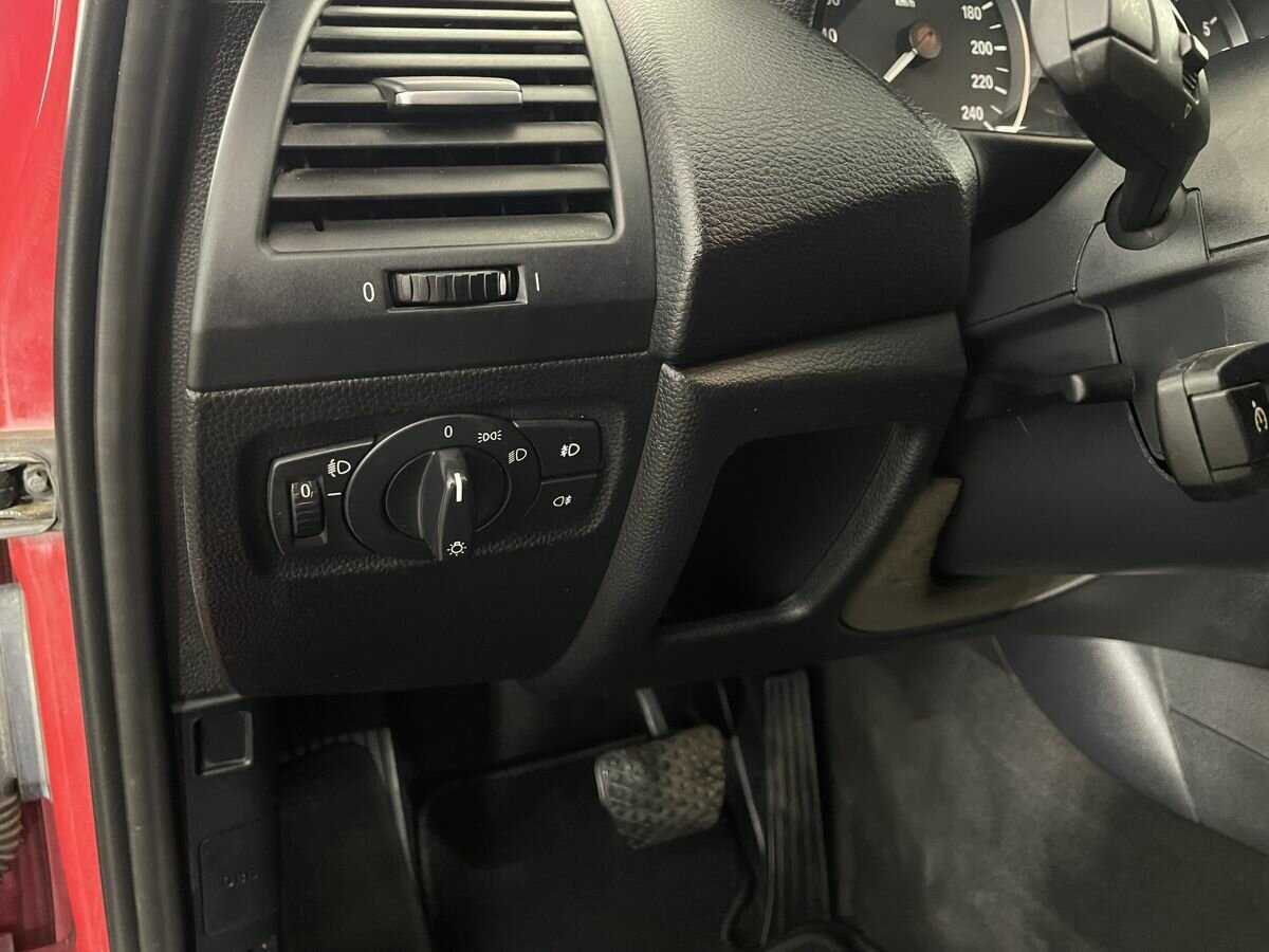 BMW 1 серии 116i, 2010 - 204 938 км. | Фото №8