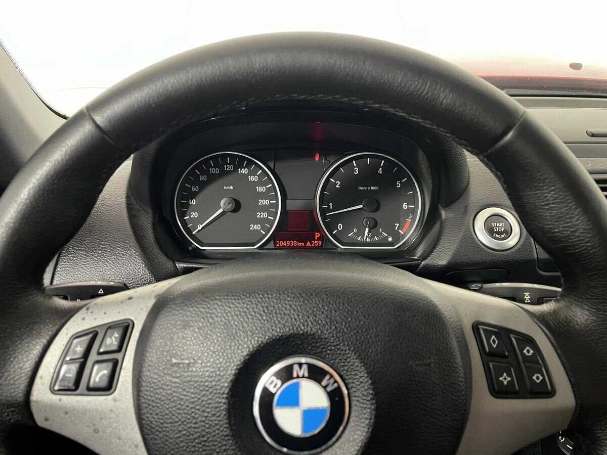 BMW 1 серии 116i, 2010 Фото №10