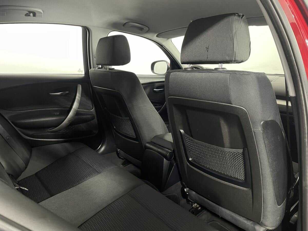 BMW 1 серии 116i, 2010 Фото №15