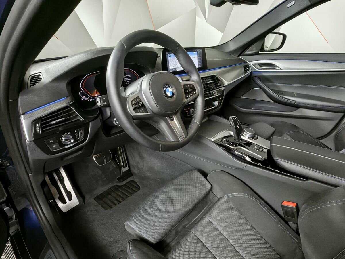 BMW 5 серии 530i xDrive, 2018 Фото №14