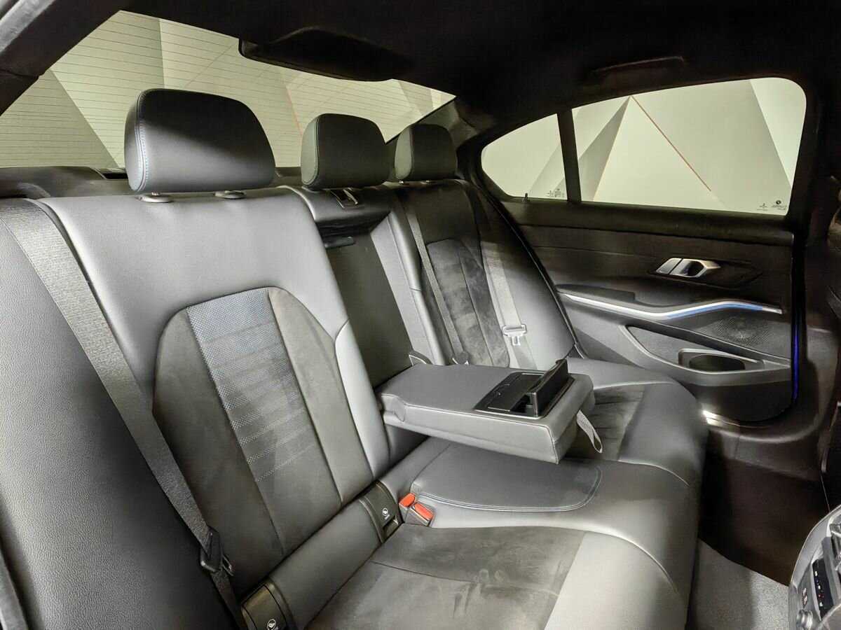 BMW 3 серии 320i xDrive, 2020 Фото №12