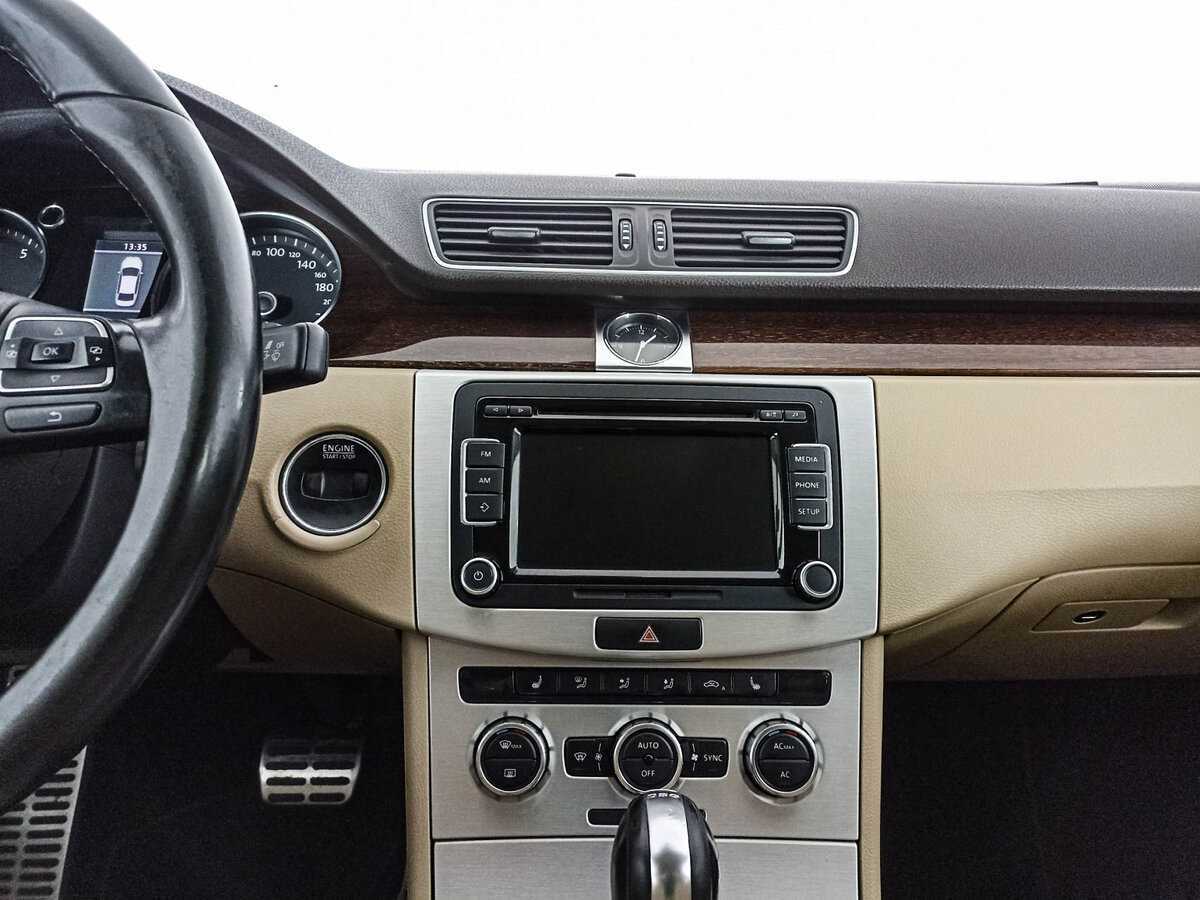 Volkswagen Passat, 2011 Фото №13