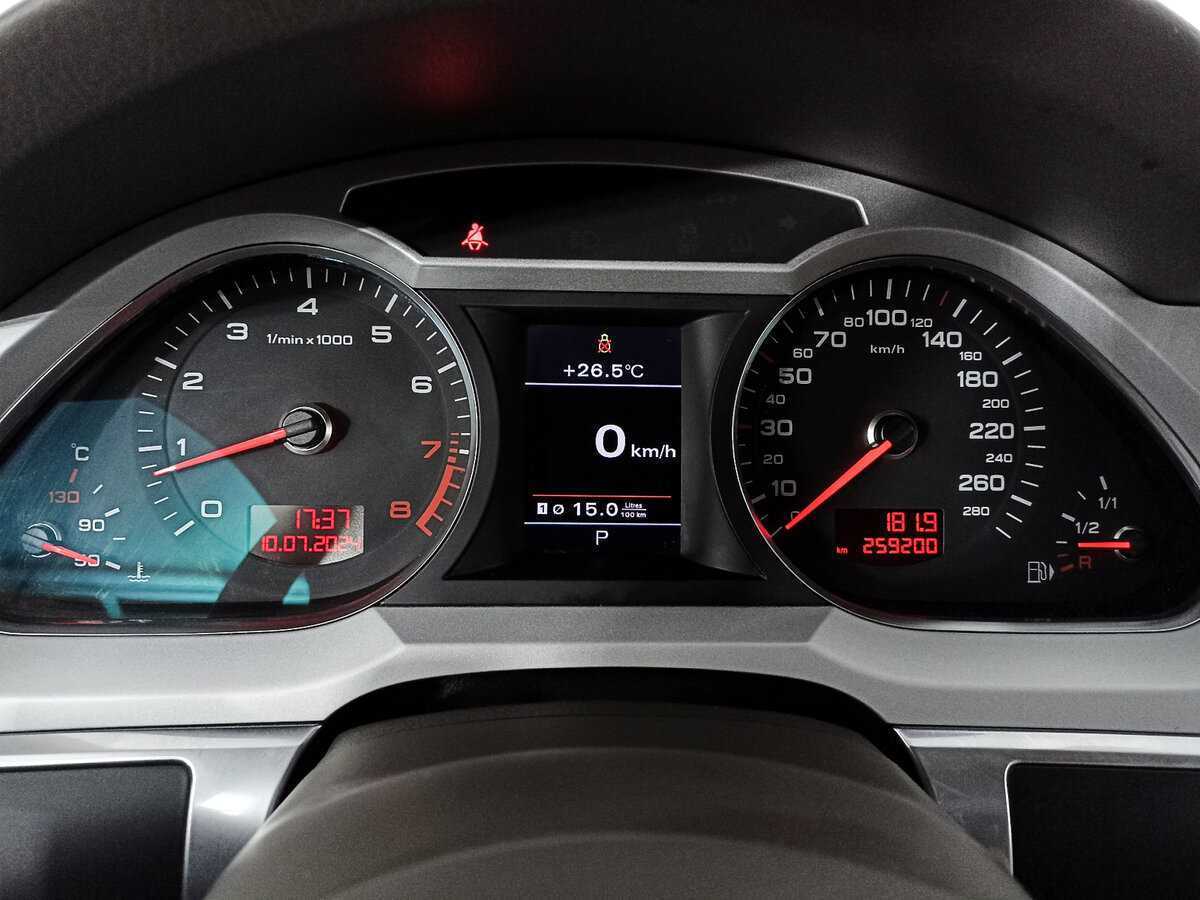 Audi A6, 2010 Фото №11