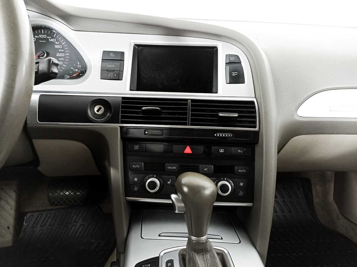 Audi A6, 2010 Фото №13