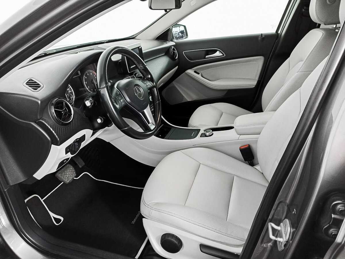 Mercedes-Benz GLA 200, 2015 Фото №14