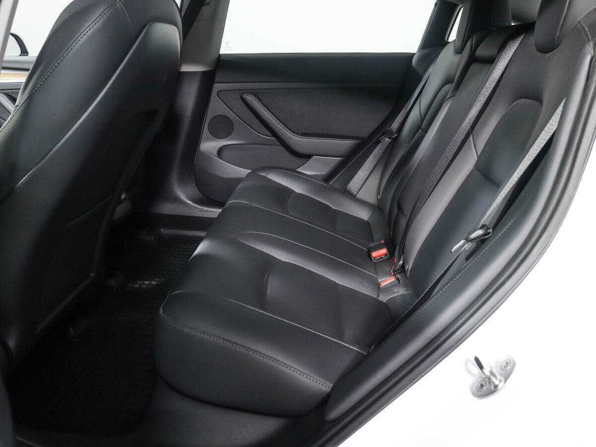 Tesla Model 3 Performance, 2021 Фото №9