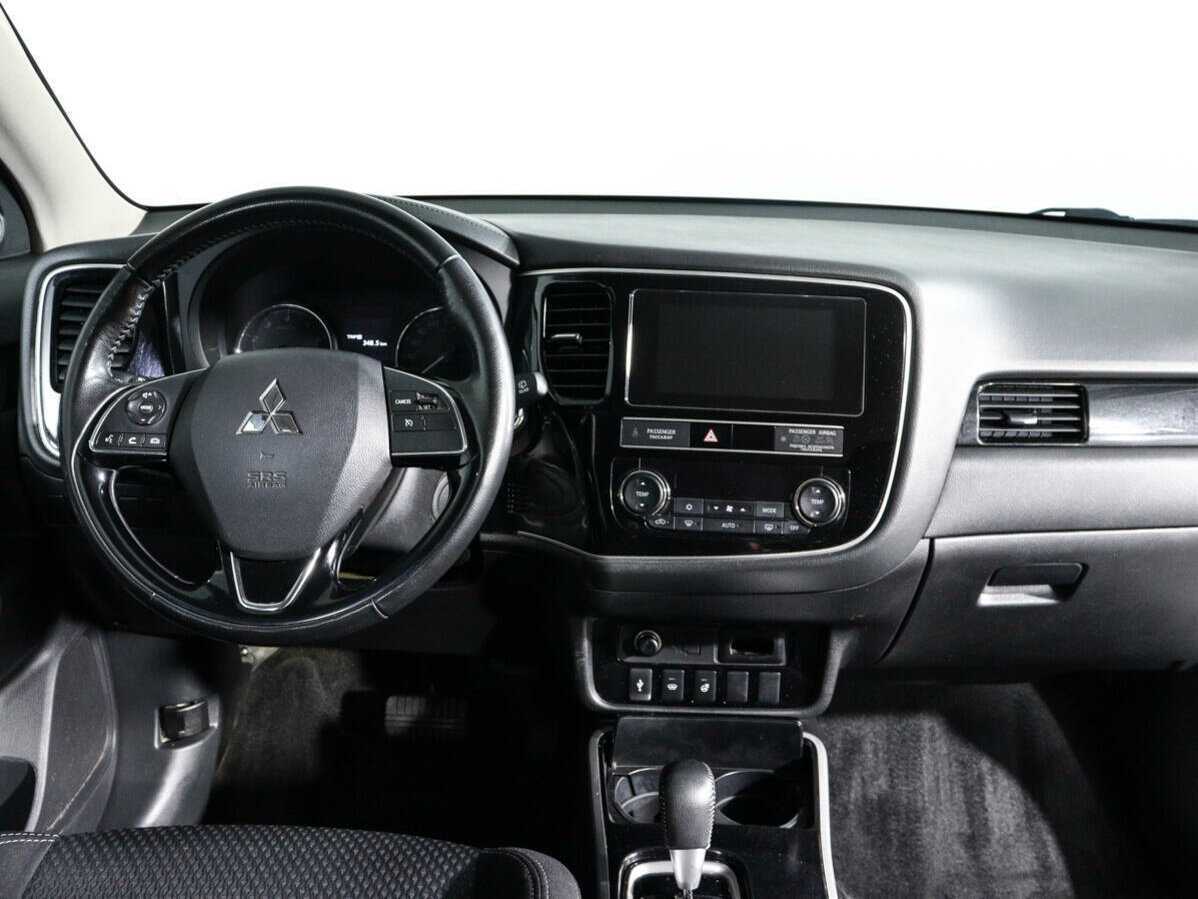 Mitsubishi Outlander, 2018 Фото №12