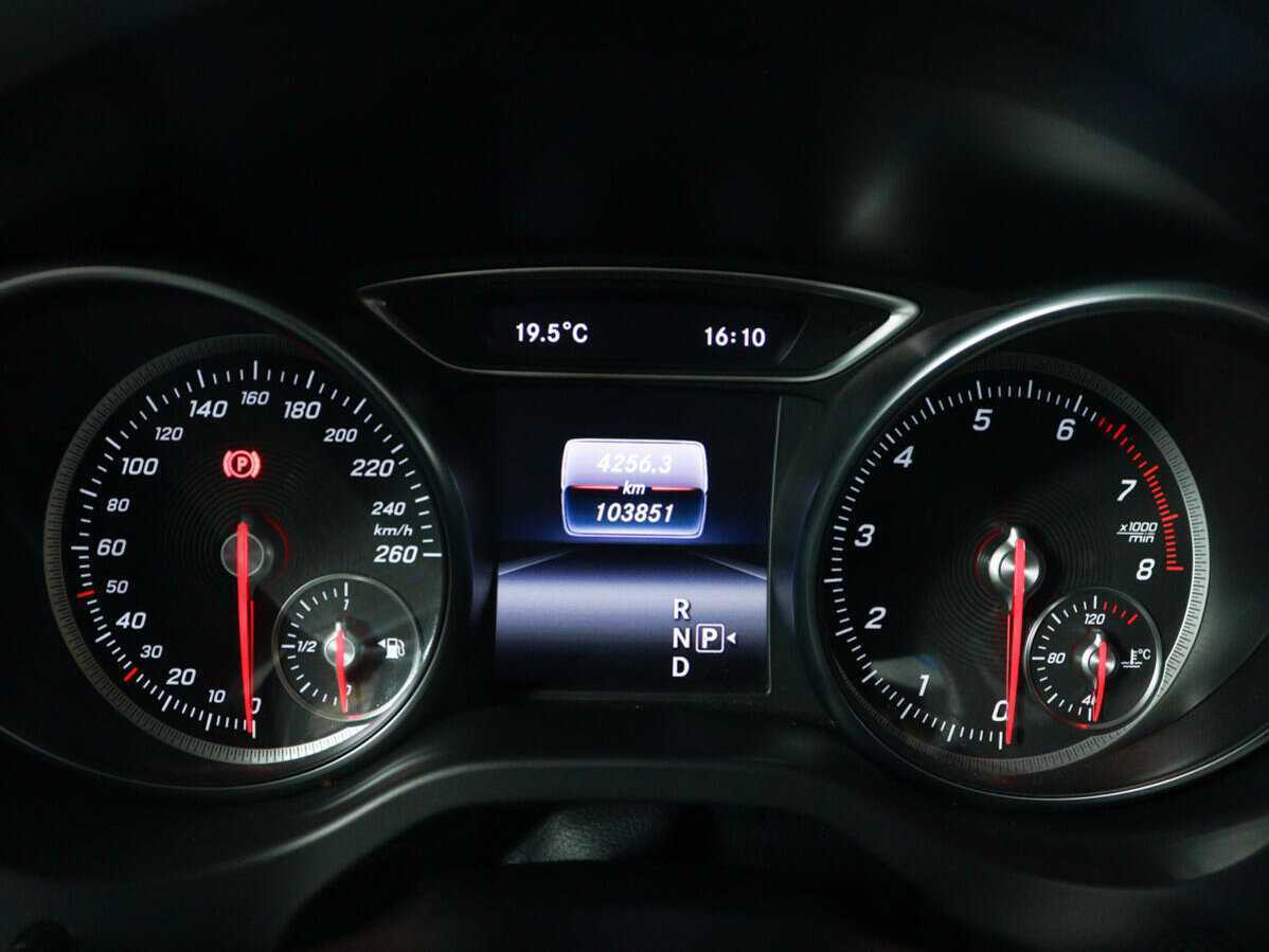 Mercedes-Benz GLA 200, 2017 Фото №11