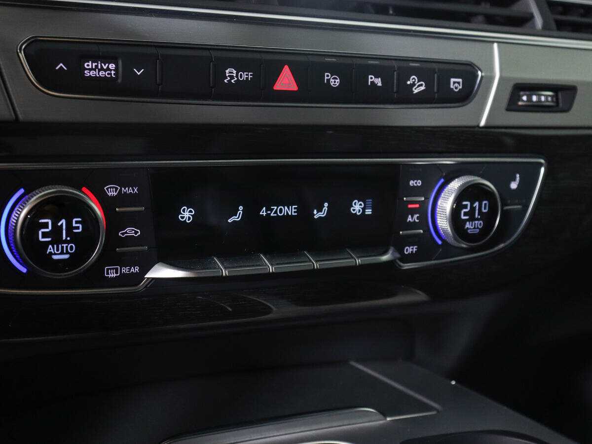 Audi Q7, 2018 Фото №17