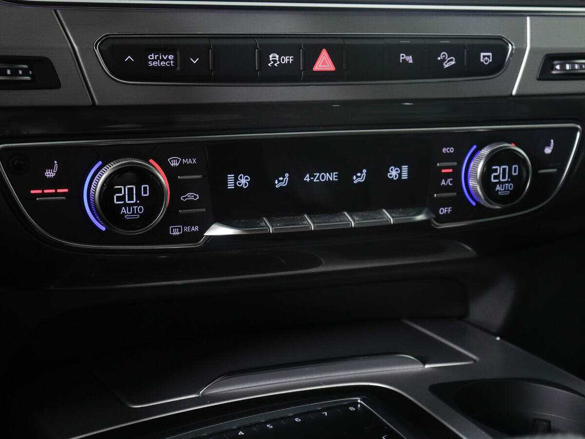 Audi Q7, 2018 Фото №17