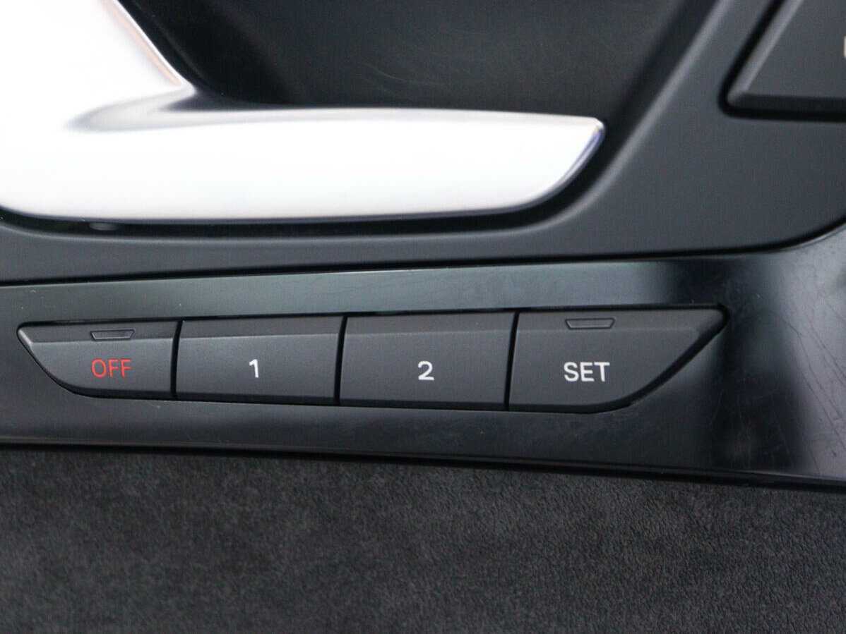 Audi A8 Long, 2015 Фото №15