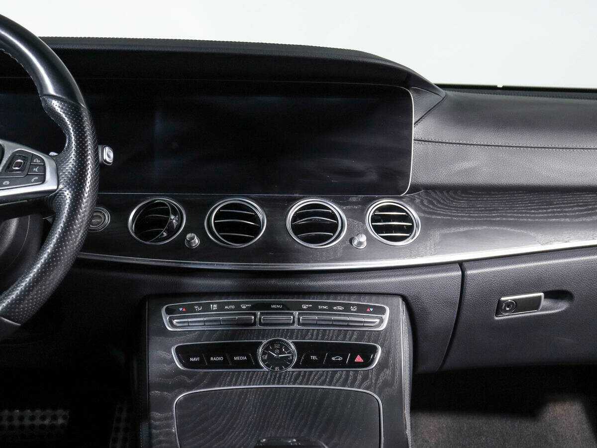 Mercedes-Benz E-Класс 200, 2017 Фото №13