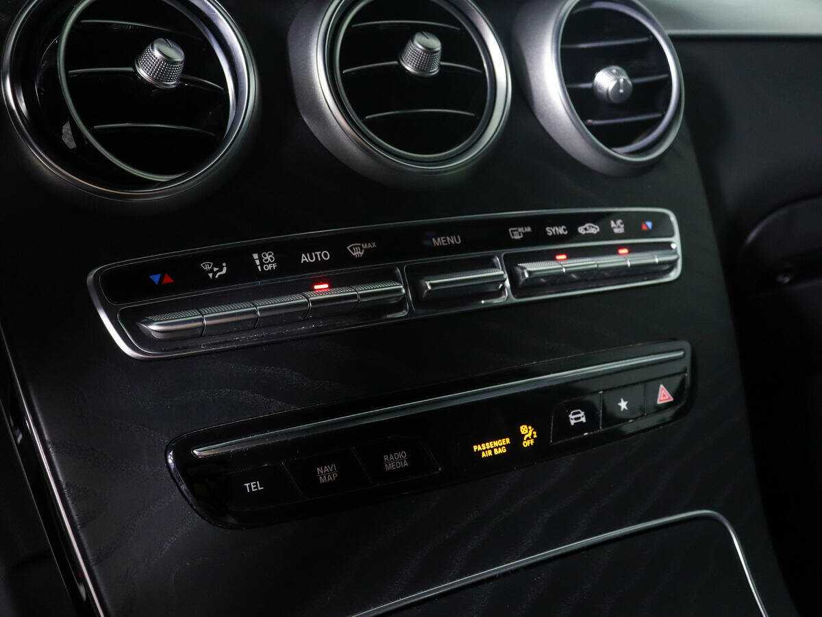 Mercedes-Benz GLC 200, 2021 Фото №20