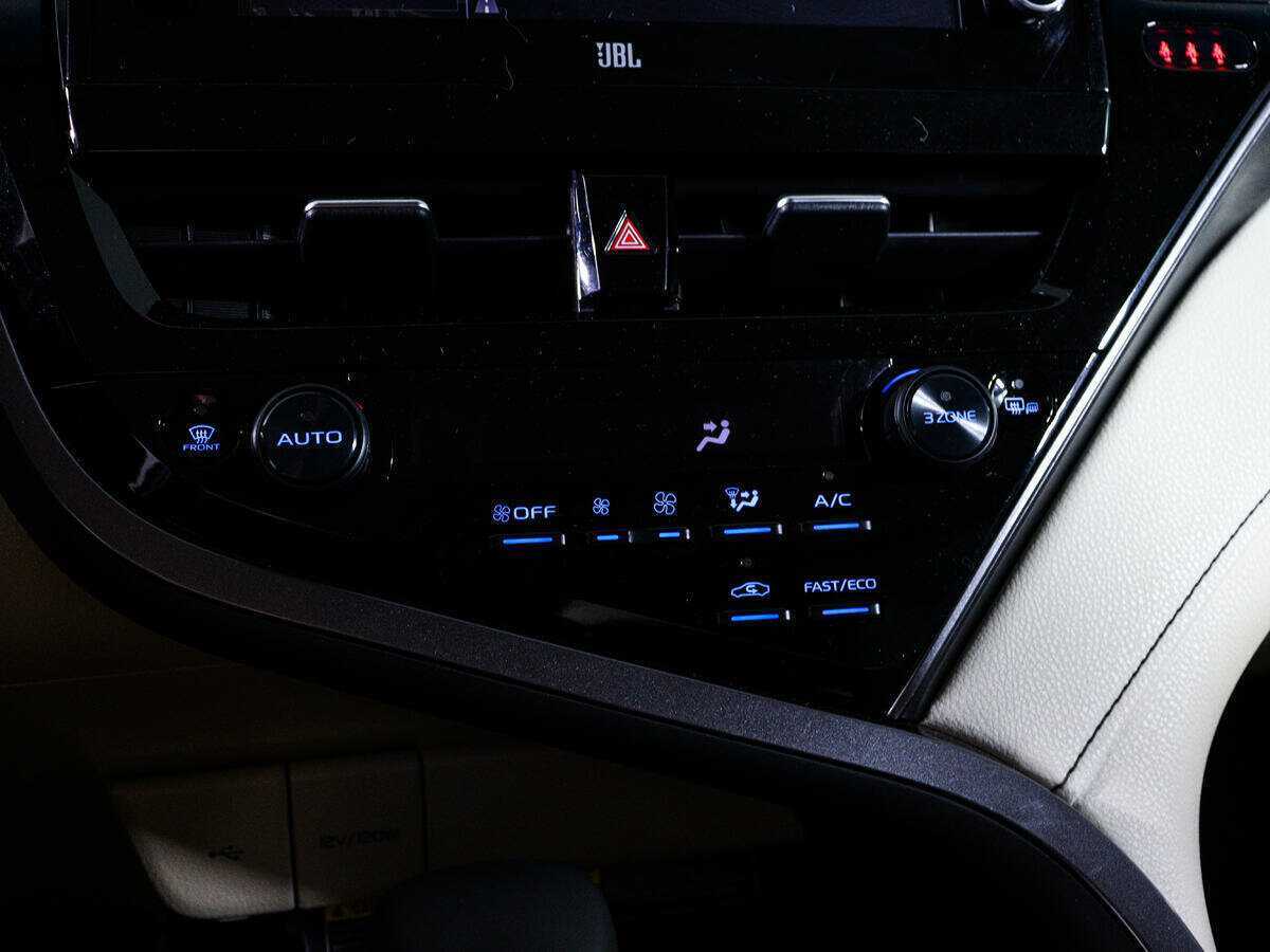 Toyota Camry, 2021 Фото №25