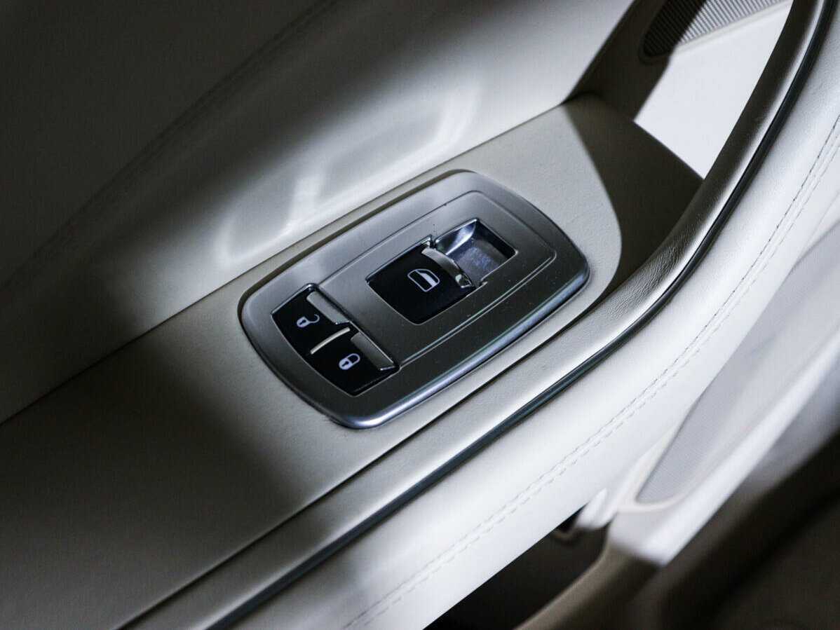 Maserati Levante, 2016 Фото №17