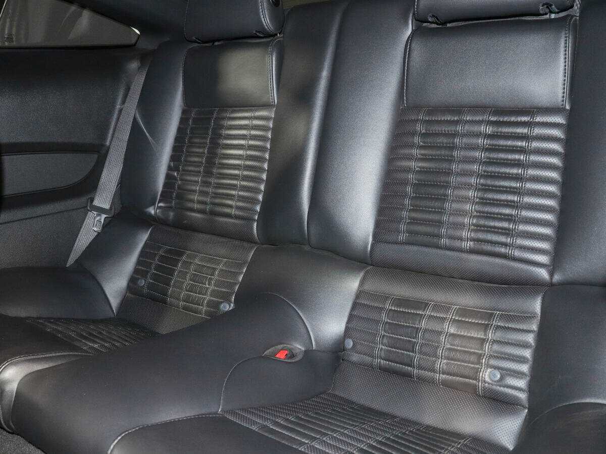 Ford Mustang Shelby GT500, 2011 Фото №9