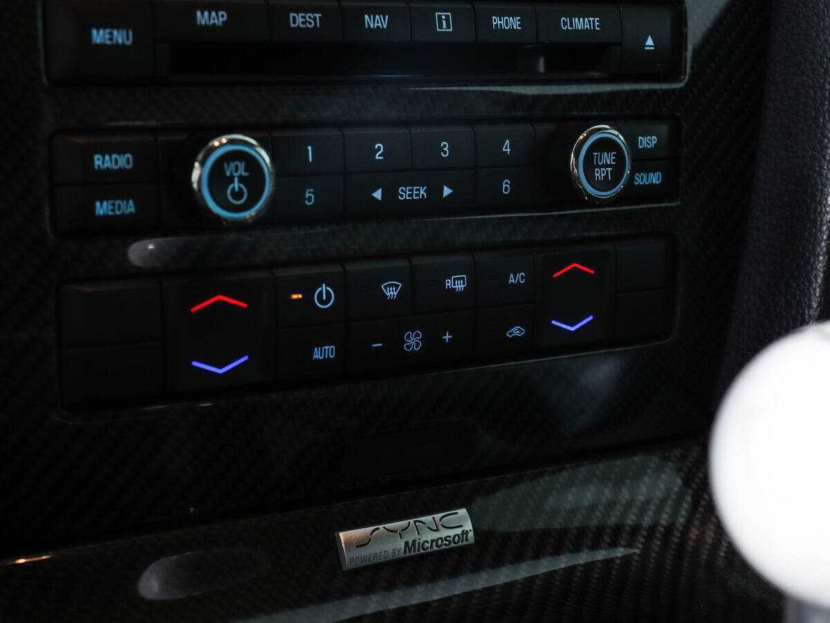 Ford Mustang Shelby GT500, 2011 Фото №16