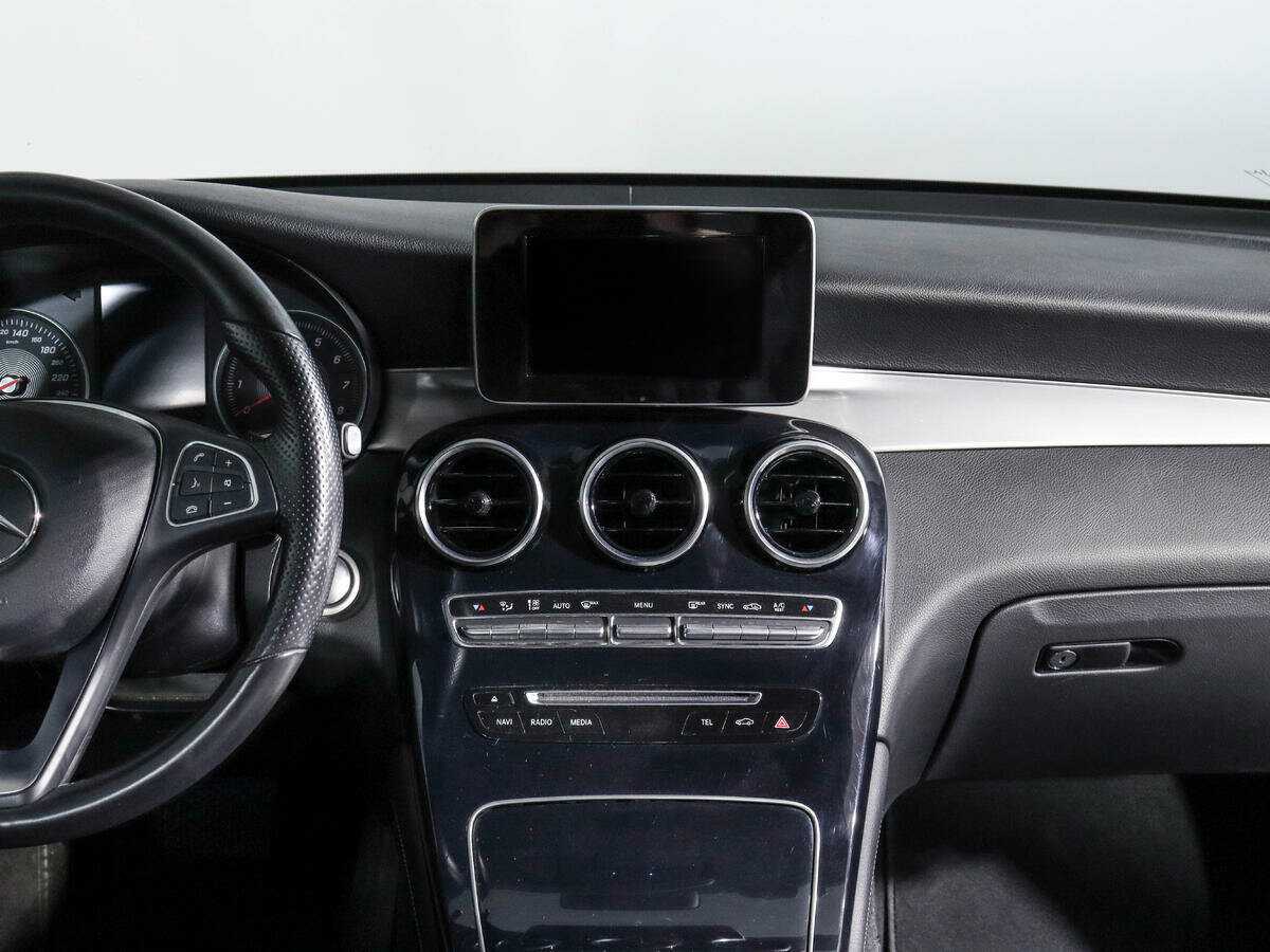 Mercedes-Benz GLC Coupe 250, 2018 Фото №12