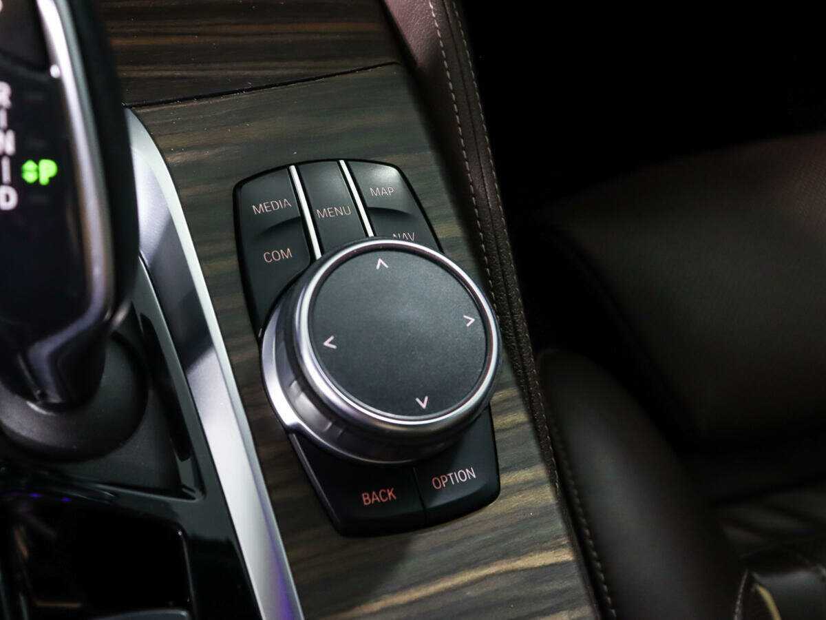 BMW 5 серии 530d xDrive, 2019 Фото №18